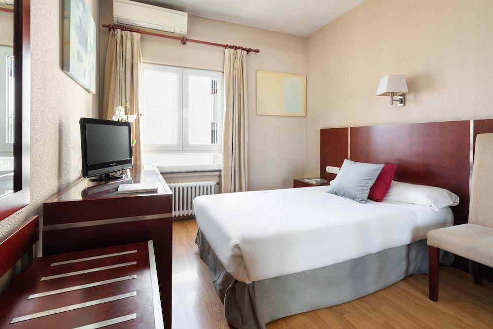 Hotel Crisol Riosol à León Extérieur photo