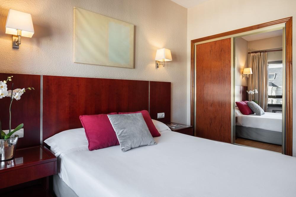 Hotel Crisol Riosol à León Extérieur photo