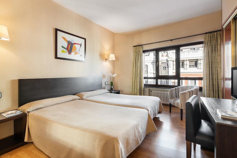 Hotel Crisol Riosol à León Extérieur photo