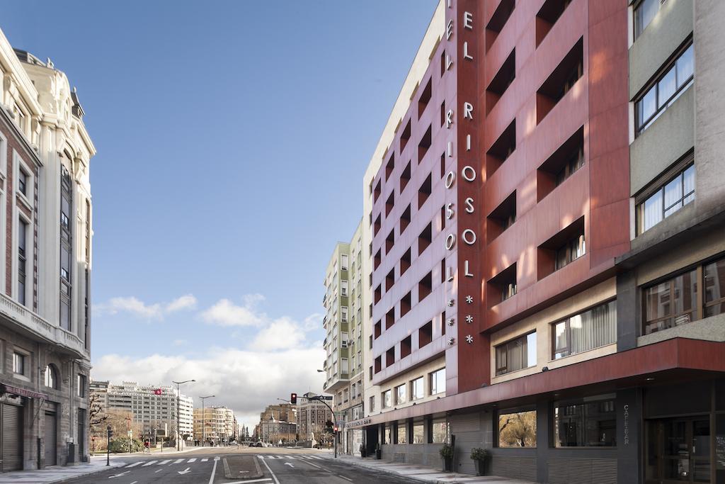 Hotel Crisol Riosol à León Extérieur photo